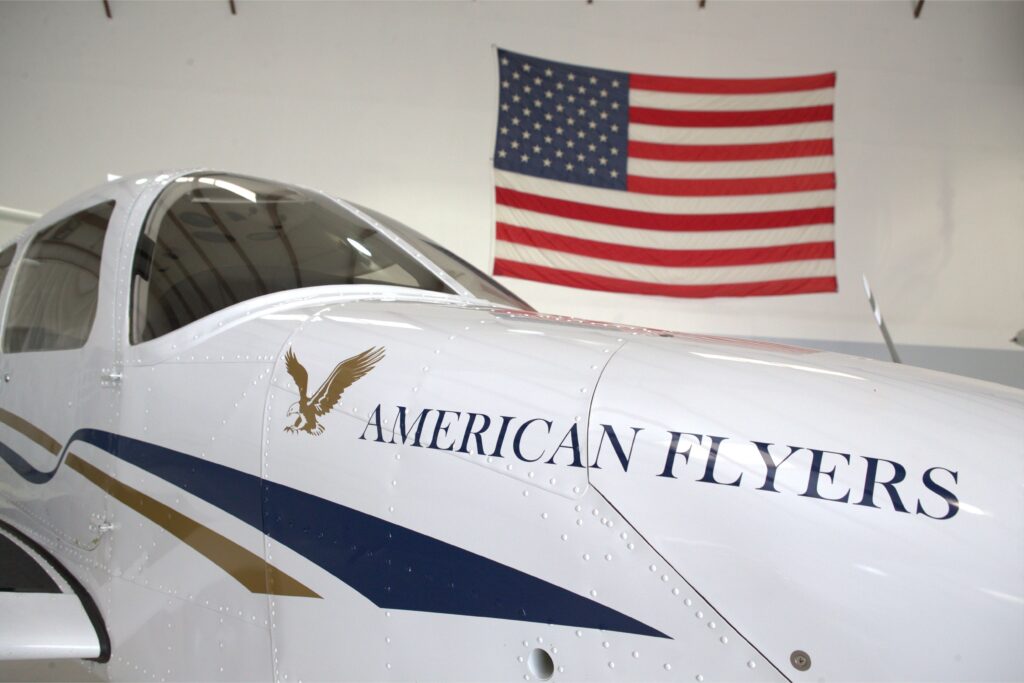 Líderes en formación de pilotos American Flyers